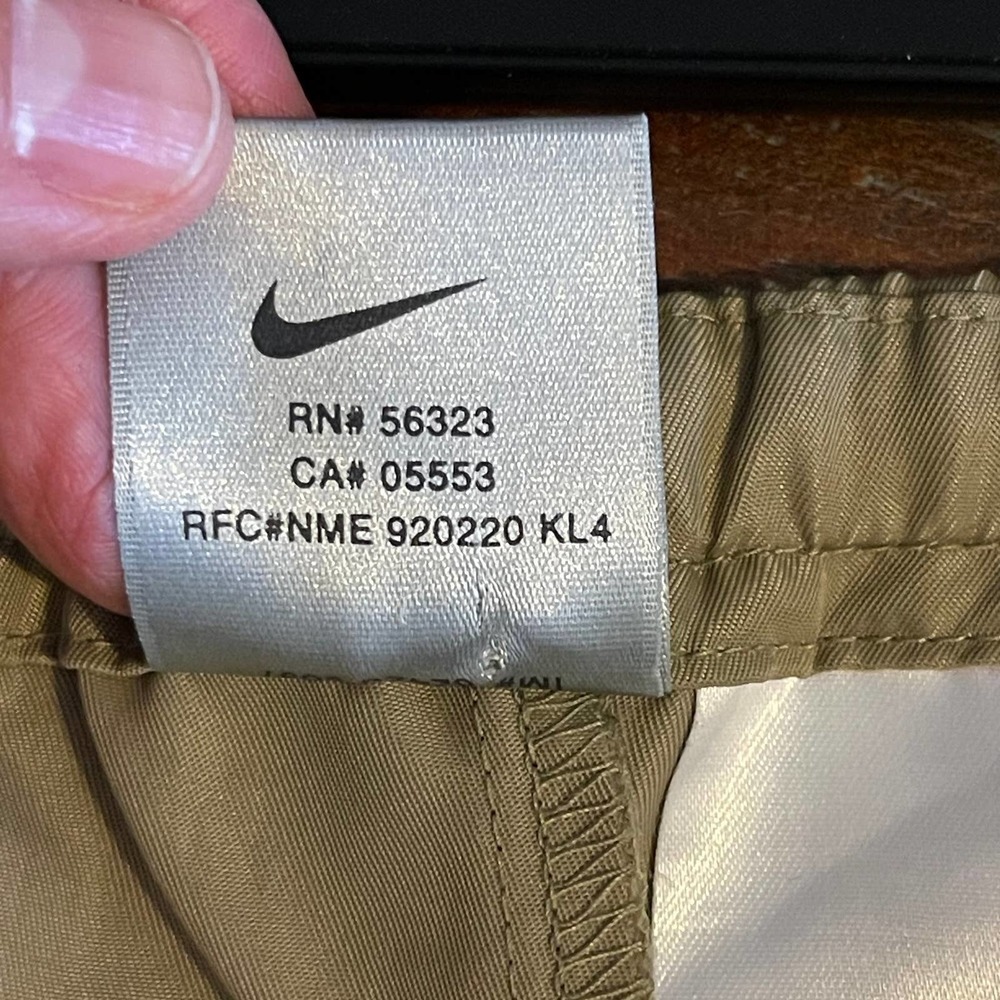 Nike Women's Straight Legs Activewear Nylon Pants Sz Medium 8/10 - Picture 5 of 12